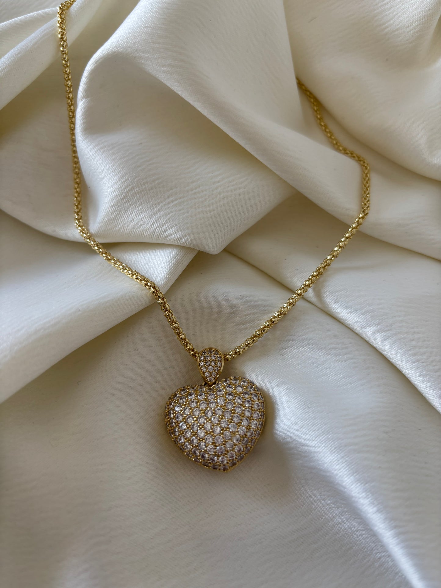 Collar Corazon Globo