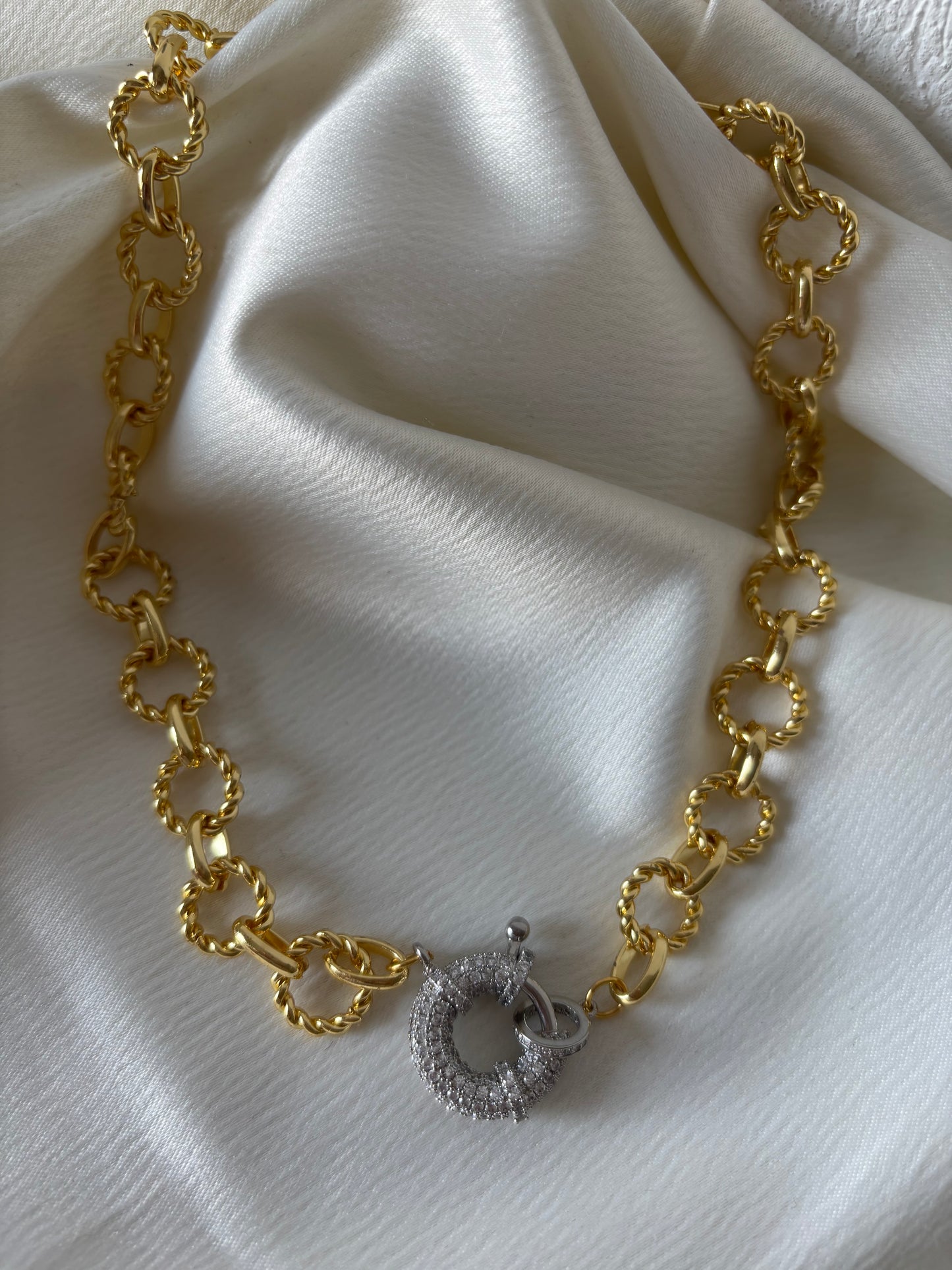 Collar Broche Salvavidas