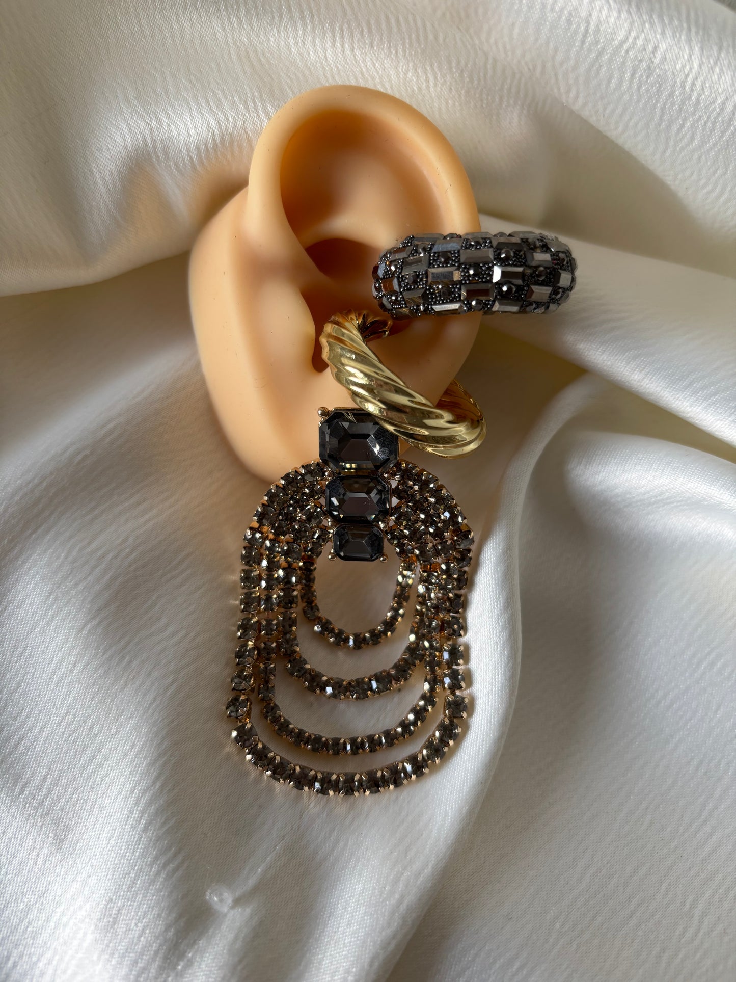 Aretes 4 Niveles Gris Oscuro