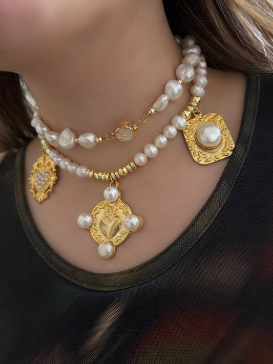 Collar 3 Dijes Perlas