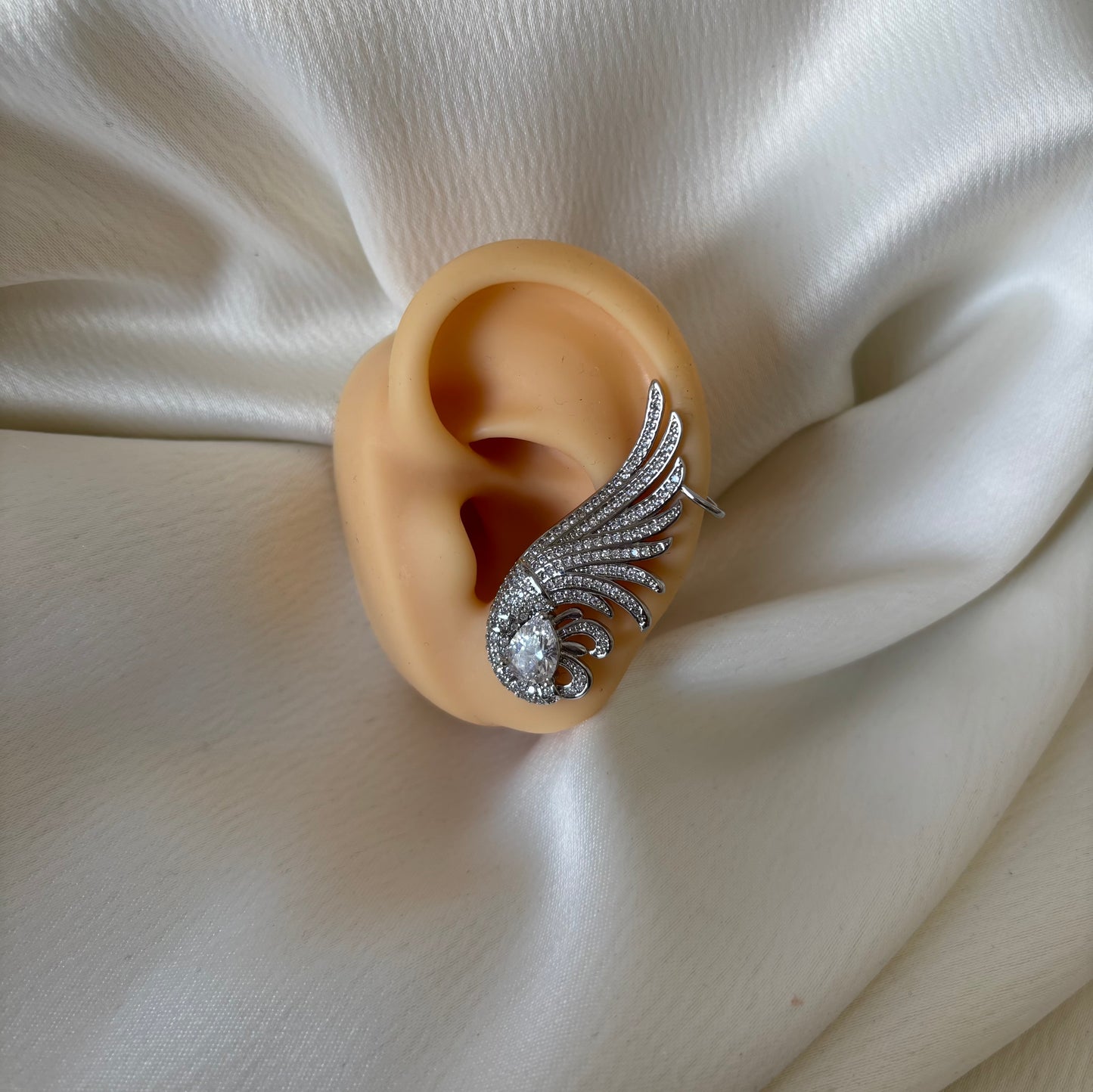 Earcuff Ala Plateada