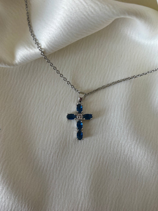 Collar Sencillo Mini Crucifijo