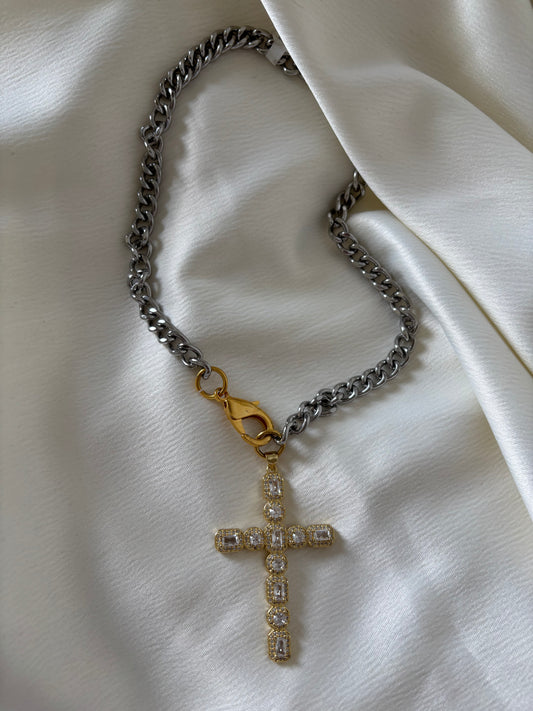 Collar Crucifijo Circonias