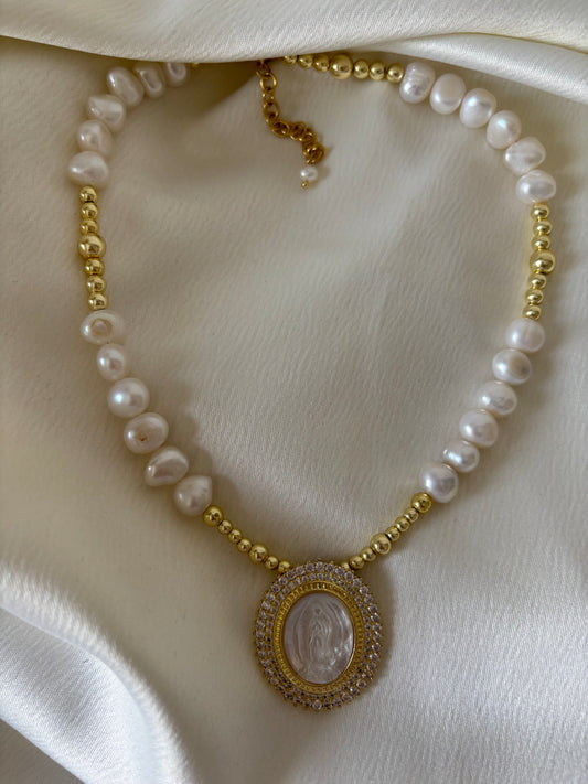 Collar Perlas Virgen de Guadalupe