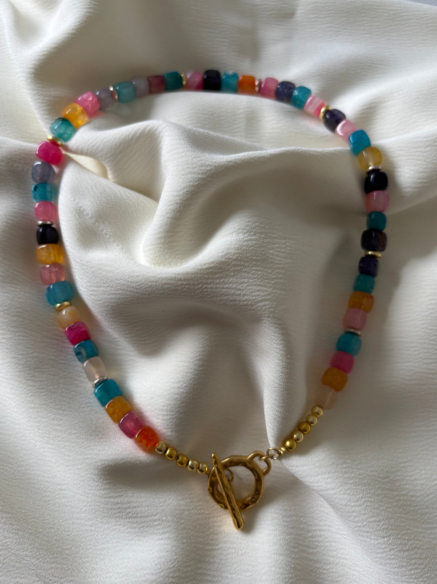Collar Colores Cubo