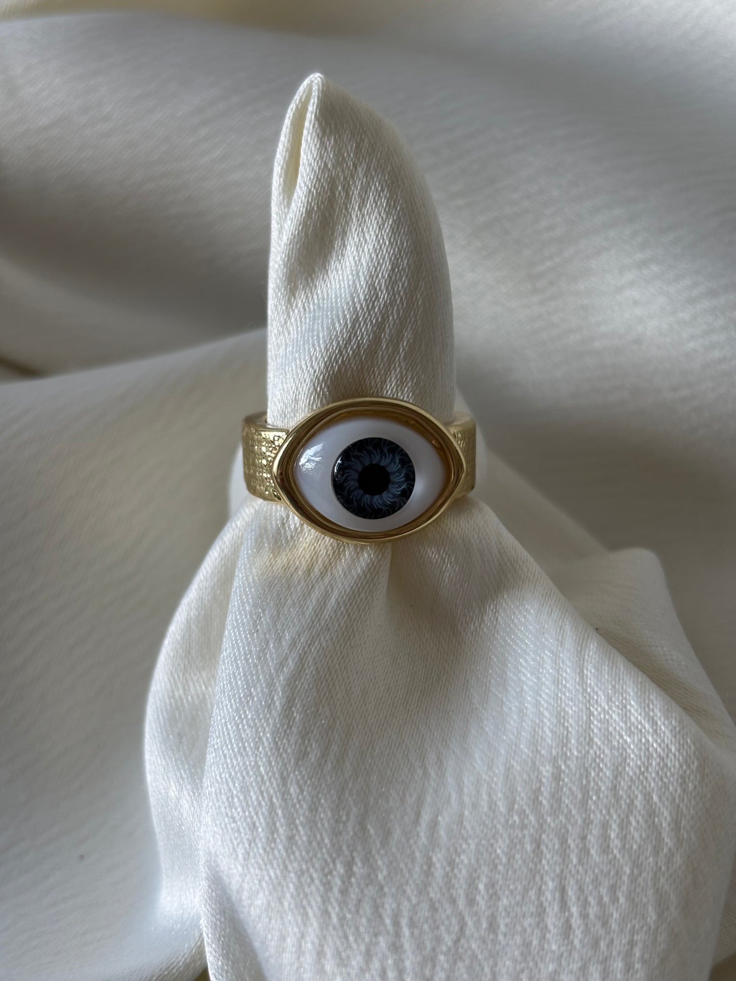 Anillo Ojo Circonias
