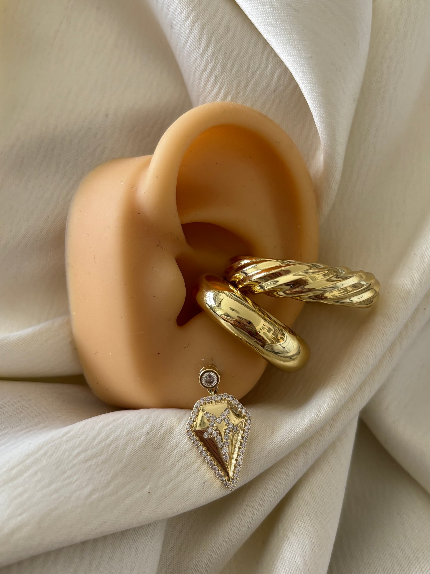 Aretes Lanza con Estrella