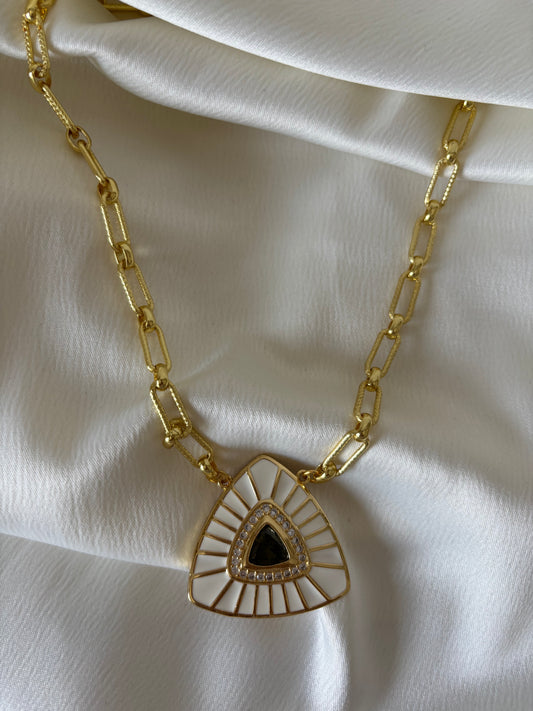 Collar Triangulo Ojo