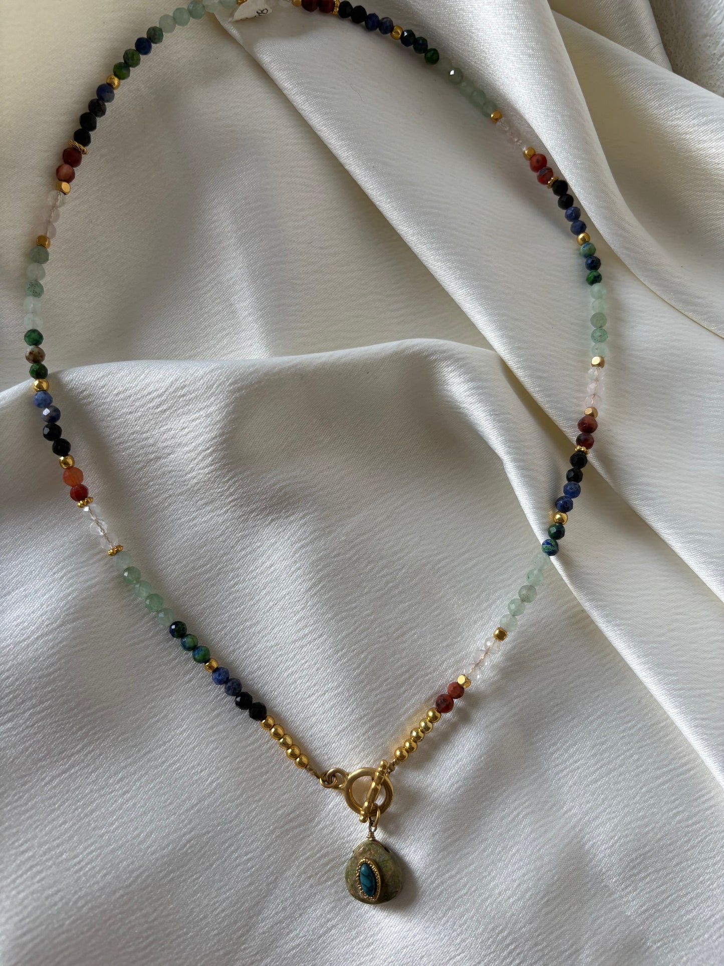 Collar Boho Piedras Naturales
