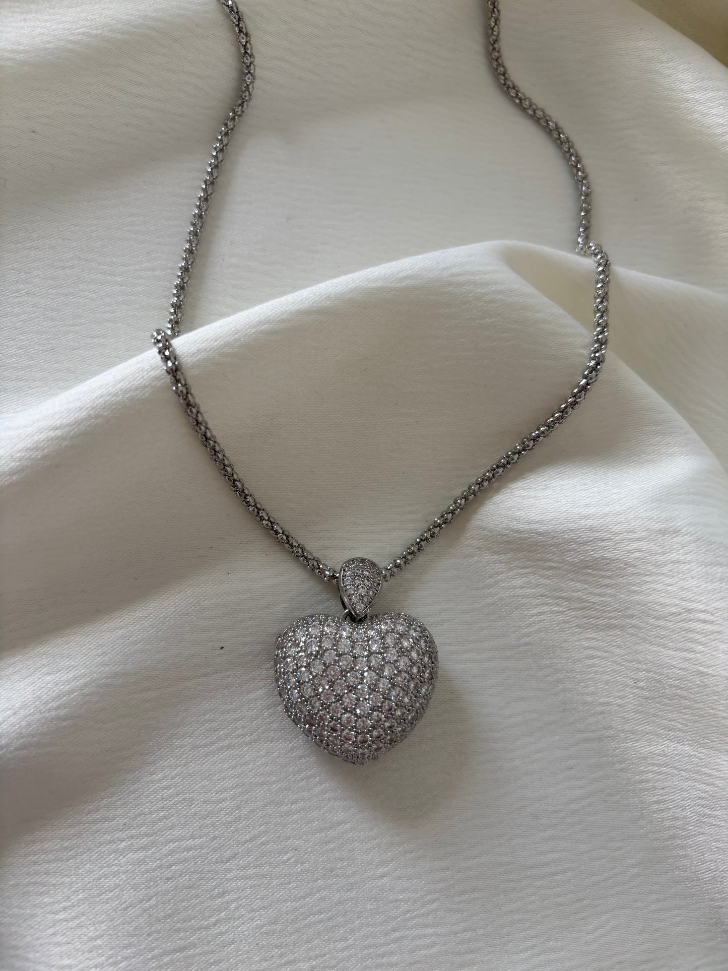 Collar Corazon Globo