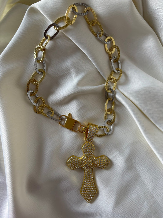 Collar Maxi Crucifijo Dorado