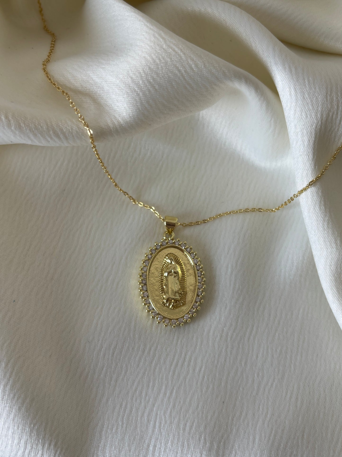 Collar Sencillo Medalla Virgen Guadalupe